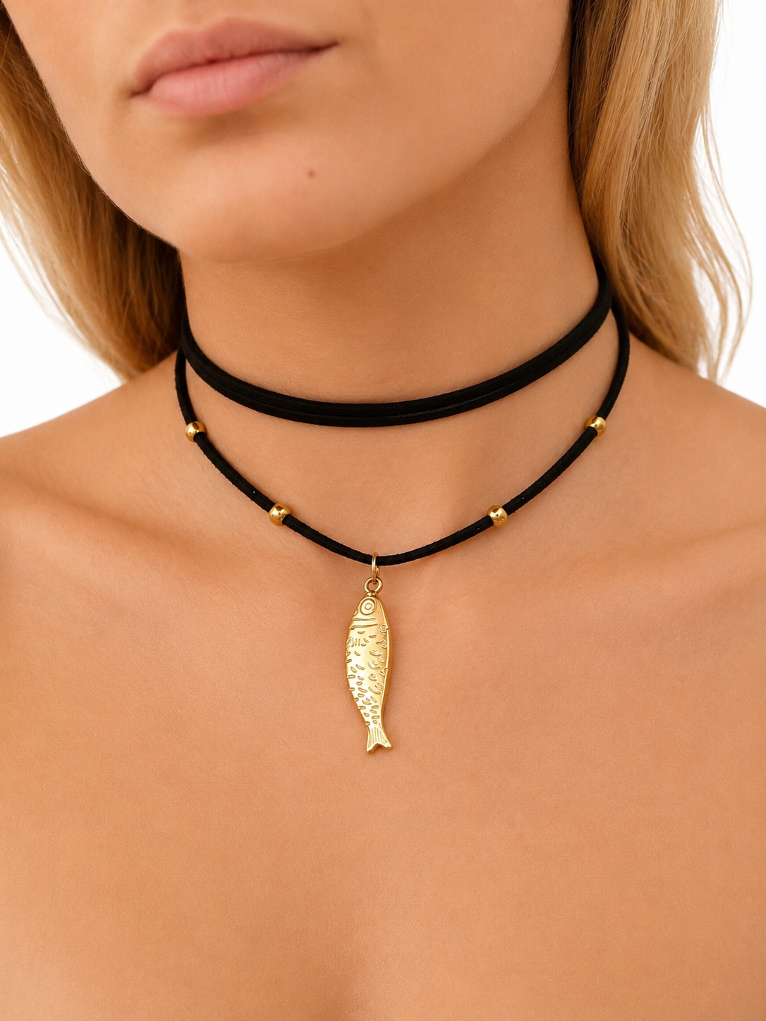 Chocker Fish Kiss